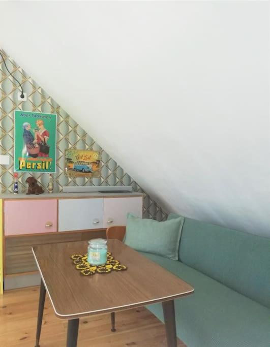 Retro Apartment *